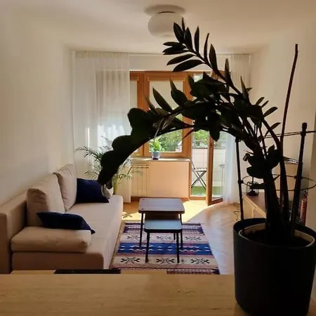 Przytulne Mieszkanko Z Balkonem I Parkingiem W Sercu Pragi Poludnie Appartamento *