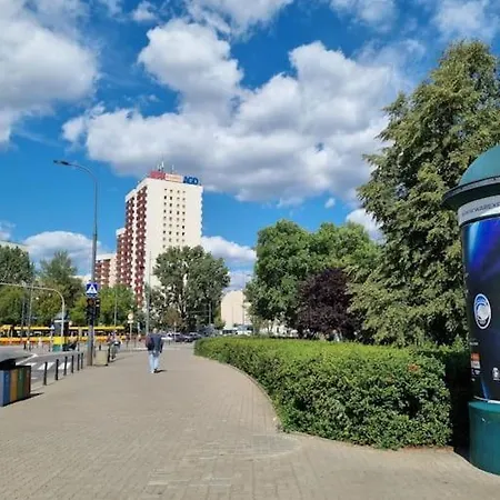 Przytulne Mieszkanko Z Balkonem I Parkingiem W Sercu Pragi Poludnie Warsaw