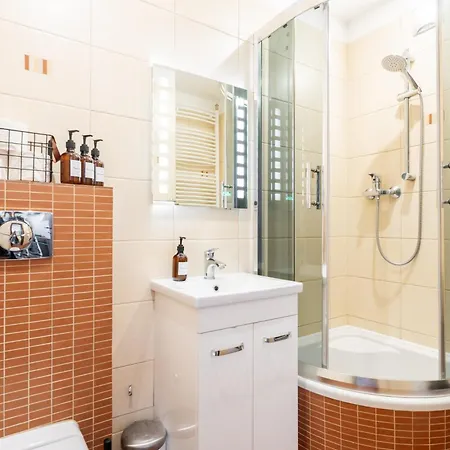 Przytulne Mieszkanko Z Balkonem I Parkingiem W Sercu Pragi Poludnie Apartment *