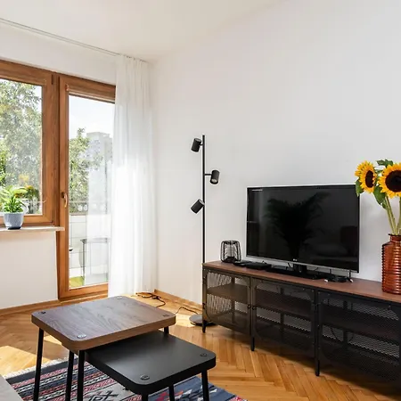 Przytulne Mieszkanko Z Balkonem I Parkingiem W Sercu Pragi Poludnie Warsaw