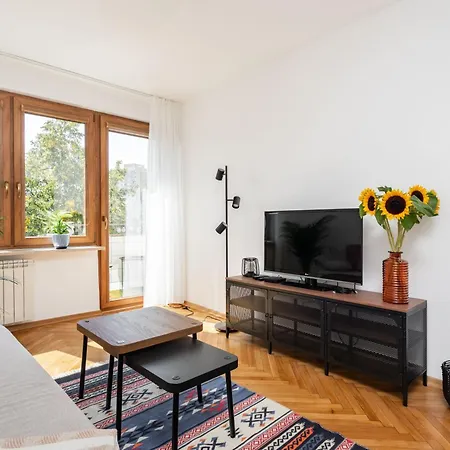 Apartment Przytulne Mieszkanko Z Balkonem I Parkingiem W Sercu Pragi Poludnie