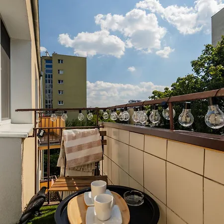 Przytulne Mieszkanko Z Balkonem I Parkingiem W Sercu Pragi Poludnie *