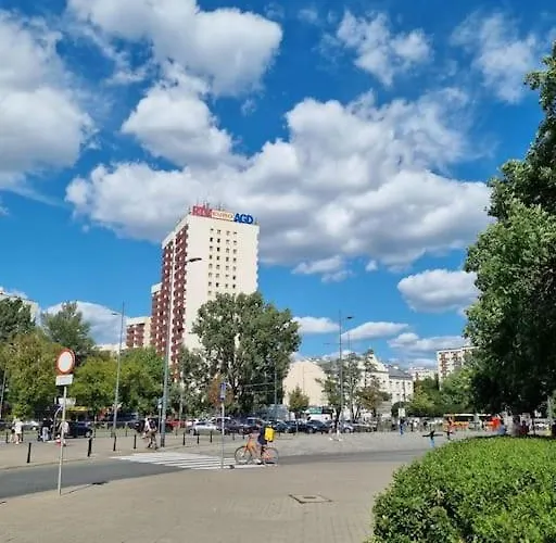 Przytulne Mieszkanko Z Balkonem I Parkingiem W Sercu Pragi Poludnie