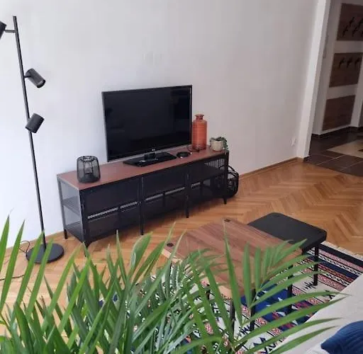 Przytulne Mieszkanko Z Balkonem I Parkingiem W Sercu Pragi Poludnie Apartment *