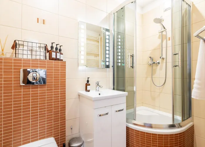 Przytulne Mieszkanko Z Balkonem I Parkingiem W Sercu Pragi Poludnie Apartment *