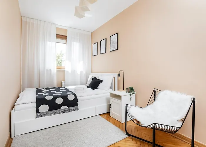 Przytulne Mieszkanko Z Balkonem I Parkingiem W Sercu Pragi Poludnie *