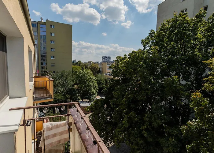 Przytulne Mieszkanko Z Balkonem I Parkingiem W Sercu Pragi Poludnie