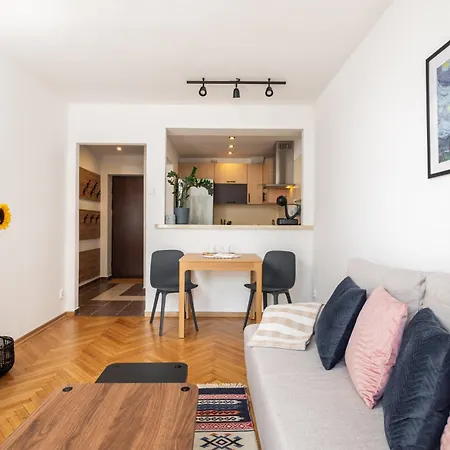 Przytulne Mieszkanko Z Balkonem I Parkingiem W Sercu Pragi Poludnie Appartement *